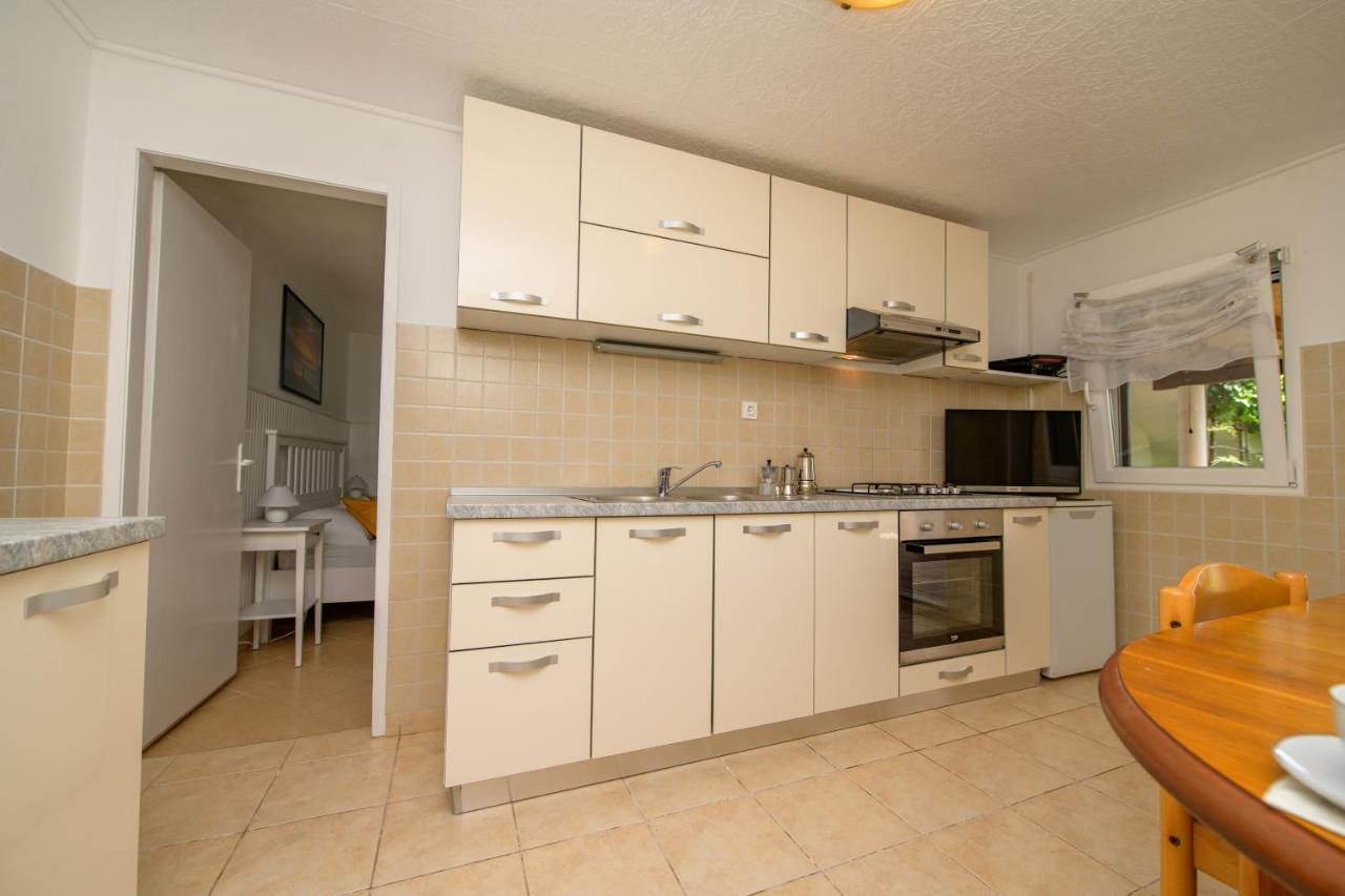 Apartments By The Sea Nerezine, Losinj - 7963 المظهر الخارجي الصورة